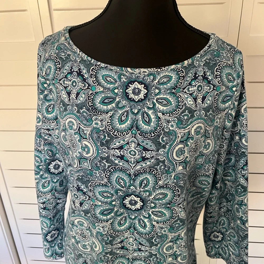 Talbots Blue and White Mandala Print 3/4 - Sleeve Tee Sz M - Picture 11 of 12